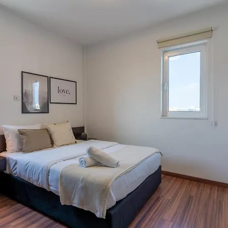 Harbor 204: Stylish 1-bedroom In Apartmán Larnaca